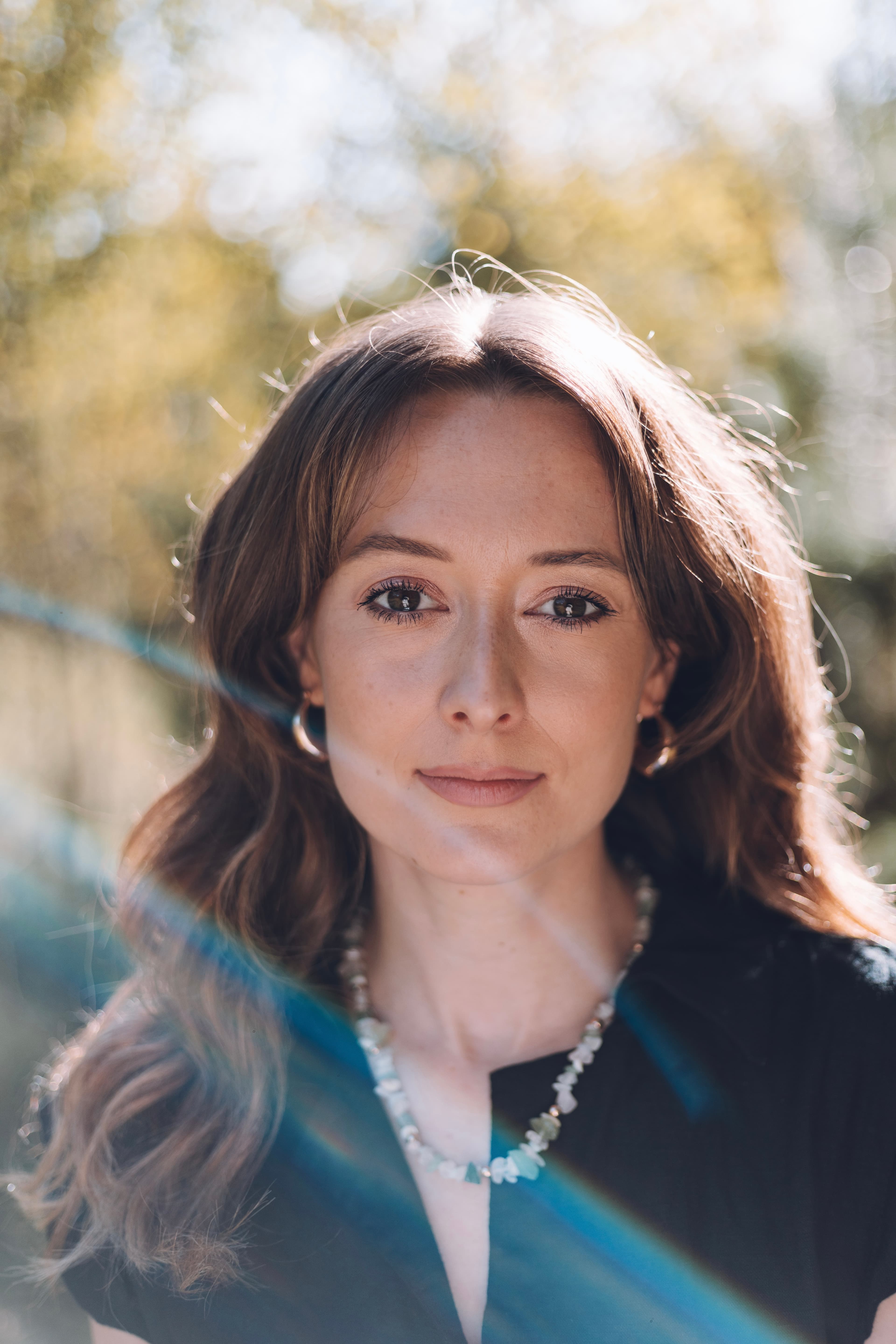 Jasmin Graff - Portrait Close-up